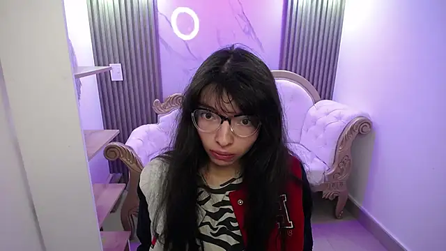 Snapshot of Allyshon_ chatting on 4, 6, 2026 Allyshon online show from 4, 6, 2026