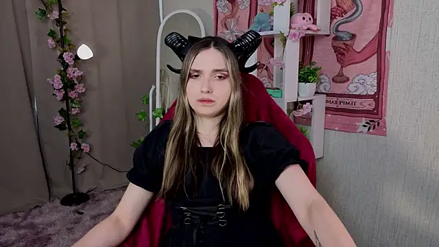 NocturneHuntress online show from 21, 6, 2026
