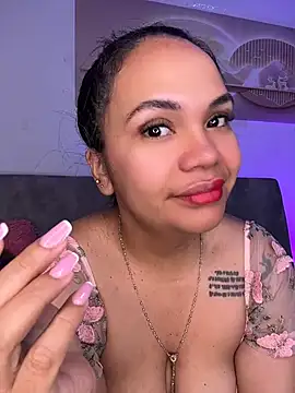 Snapshot of NoahJade chatting on 9, 7, 2026 NoahJade online show from 9, 7, 2026
