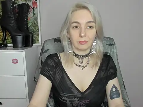Snapshot of velvetanne chatting on 5, 6, 2026 velvetanne online show from 5, 6, 2026