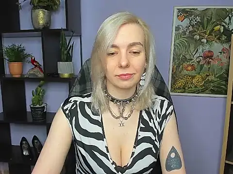 Snapshot of velvetanne chatting on 27, 5, 2026 velvetanne online show from 27, 5, 2026