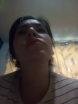 Snapshot of dhanya_moon chatting on 5, 7, 2026 dhanya moon online show from 5, 7, 2026