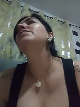 Snapshot of dhanya_moon chatting on 17, 6, 2026 dhanya moon online show from 17, 6, 2026