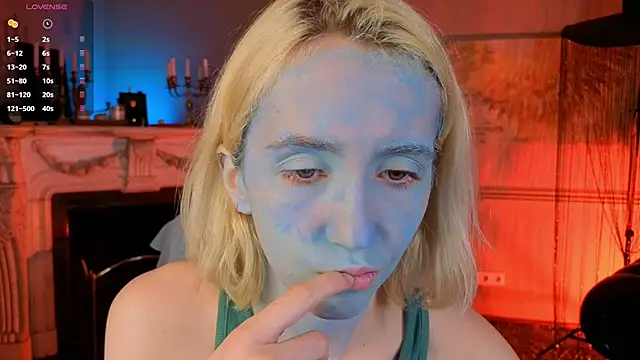 Elen  Moore online show from 22, 5, 2026