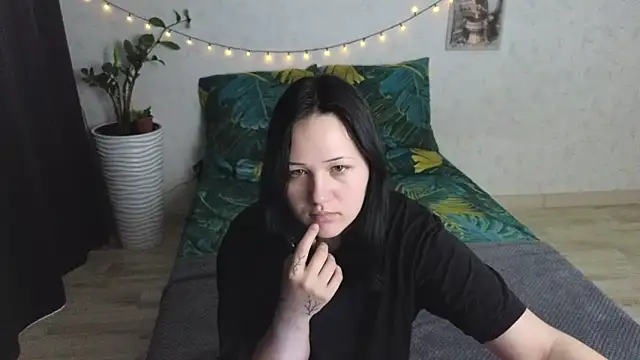 Snapshot of Tori_cute chatting on 14, 6, 2026 Tori cute online show from 14, 6, 2026
