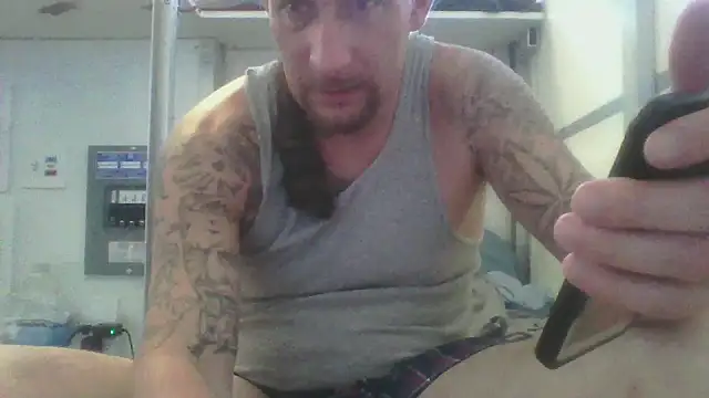Snapshot of brazybooty92 chatting on 5, 6, 2026 brazybooty92 online show from 5, 6, 2026