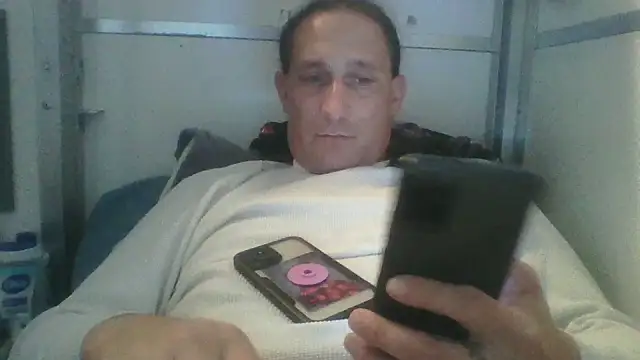 Snapshot of brazybooty92 chatting on 8, 6, 2026 brazybooty92 online show from 8, 6, 2026