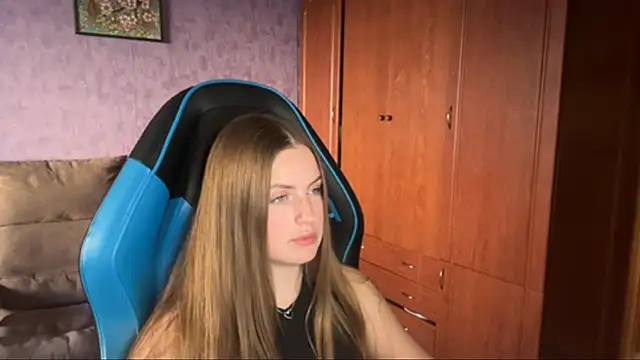 Snapshot of SilkSinner_ chatting on 1, 6, 2026 SilkSinner online show from 1, 6, 2026