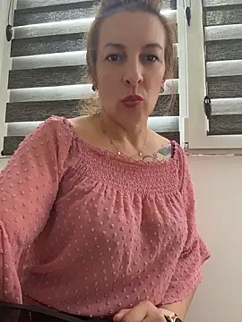 Hot-Milf4U online show from 24, 5, 2026