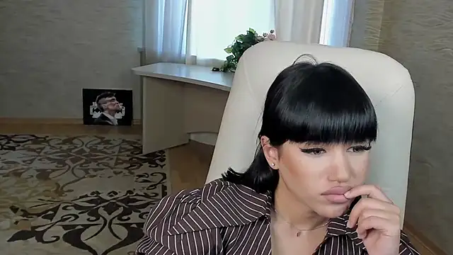 SerenaBoll online show from 20, 5, 2026