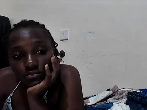 Snapshot of sexyleah25 chatting on 17, 6, 2026 sexyleah25 online show from 17, 6, 2026