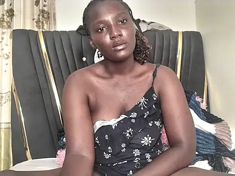 Snapshot of sexyleah25 chatting on 19, 6, 2026 sexyleah25 online show from 19, 6, 2026