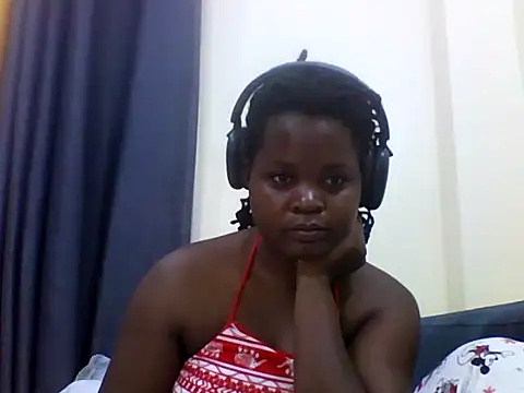 Snapshot of ladar chatting on 6, 6, 2026 ladar online show from 6, 6, 2026