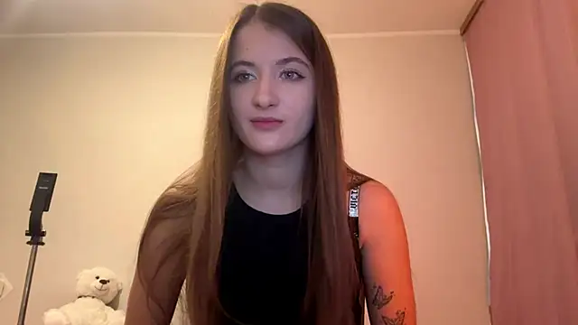 Snapshot of cute_nessy chatting on 19, 5, 2026 cute nessy online show from 19, 5, 2026