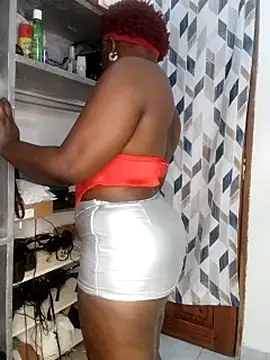 Snapshot of booty_queen8 chatting on 6, 7, 2026 booty queen8 online show from 6, 7, 2026