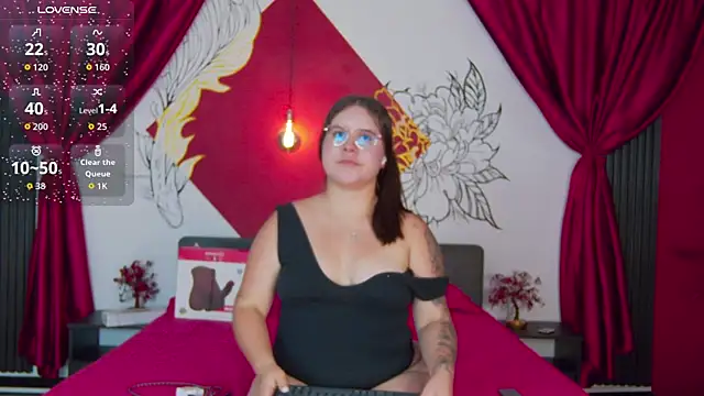 Lia Avalon online show from 30, 6, 2026