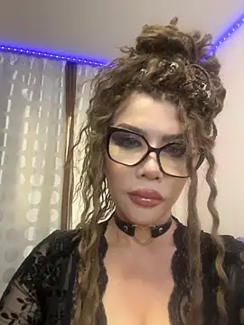JessicaNichols  online show from 20, 5, 2026