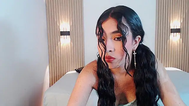 Snapshot of AmyPrice9 chatting on 23, 5, 2026 AmyPrice9 online show from 23, 5, 2026