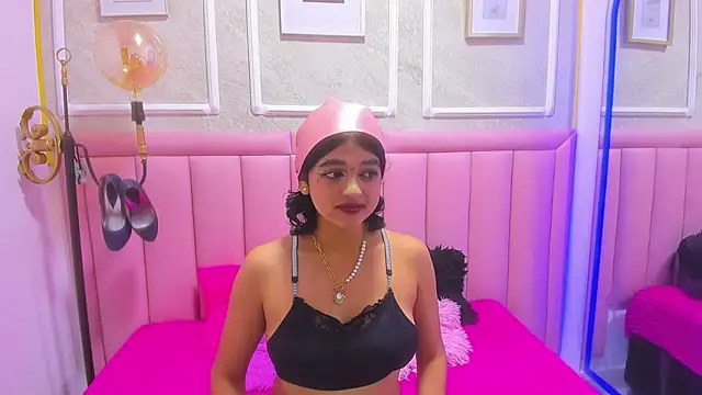 Snapshot of velvet_girll chatting on 6, 7, 2026 velvet girll online show from 6, 7, 2026
