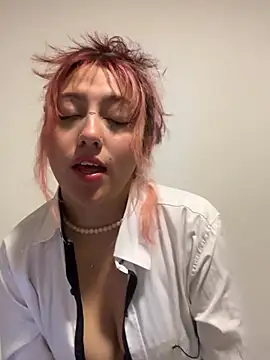 Emma Cut online show from 28, 5, 2026
