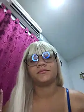 Snapshot of AuraRios chatting on 26, 5, 2026 AuraRios online show from 26, 5, 2026