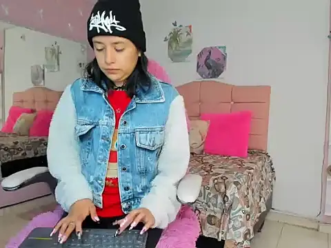 ivyyemerald  online show from 29, 5, 2026