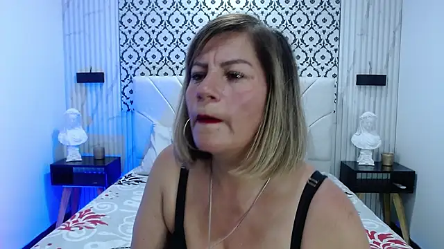 Snapshot of Samantha_Brm chatting on 6, 6, 2026 Samantha Brm online show from 6, 6, 2026