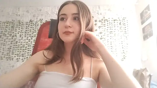 Snapshot of Pollykiss chatting on 4, 7, 2026 Pollykiss online show from 4, 7, 2026