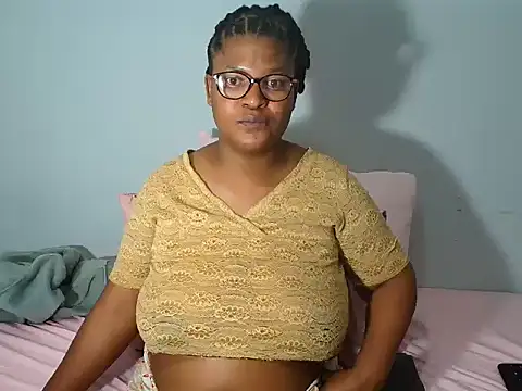 Snapshot of CandyYumsAerolaXX chatting on 21, 5, 2026 CandyYumsAerolaXX online show from 21, 5, 2026