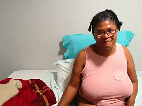 Snapshot of CandyYumsAerolaXX chatting on 21, 6, 2026 CandyYumsAerolaXX online show from 21, 6, 2026