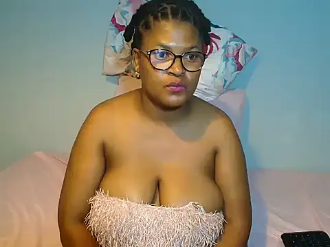 Snapshot of CandyYumsAerolaXX chatting on 26, 5, 2026 CandyYumsAerolaXX online show from 26, 5, 2026