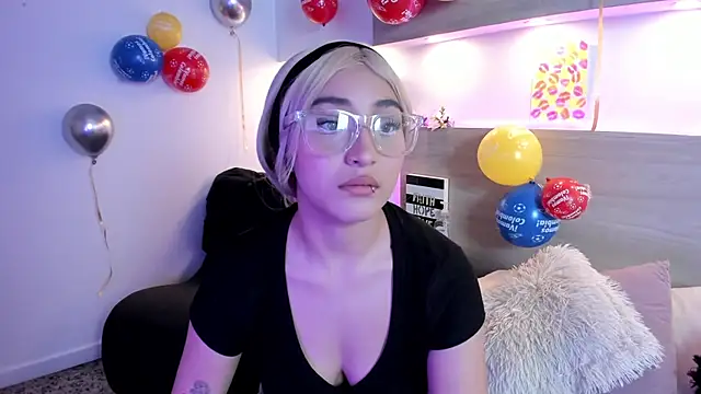 Snapshot of Nina-Mars chatting on 25, 6, 2026 Nina-Mars online show from 25, 6, 2026