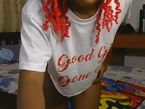 Snapshot of -HotMess chatting on 8, 6, 2026 -HotMess online show from 8, 6, 2026