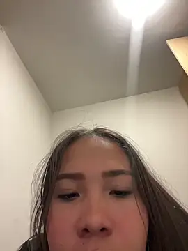 Snapshot of bellaroch chatting on 4, 6, 2026 bellaroch online show from 4, 6, 2026