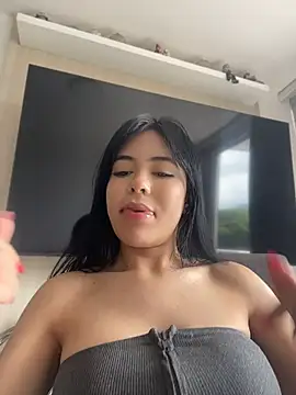 Snapshot of FERNANDAXX_ chatting on 25, 6, 2026 FERNANDAXX online show from 25, 6, 2026