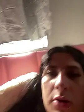Snapshot of mileninhasexy chatting on 23, 5, 2026 mileninhasexy online show from 23, 5, 2026