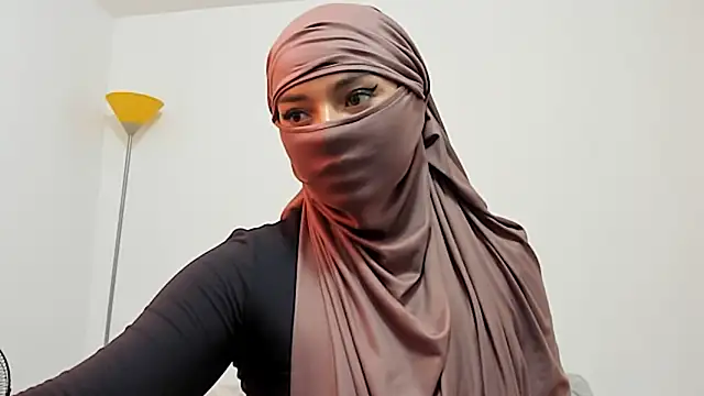 Snapshot of Samira_1 chatting on 20, 5, 2026 Samira 1 online show from 20, 5, 2026