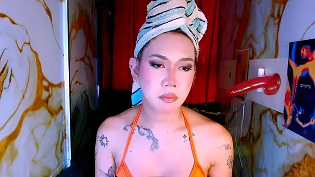 Snapshot of empressqueen_zoe chatting on 30, 6, 2026 empressqueen zoe online show from 30, 6, 2026