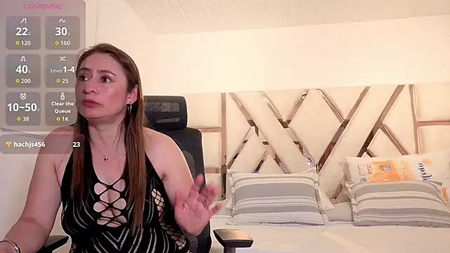 Snapshot of kellygrace_vg chatting on 9, 6, 2026 kellygrace vg online show from 9, 6, 2026