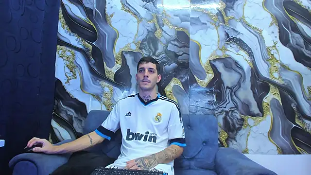 Snapshot of boy_max_latin chatting on 20, 6, 2026 boy max latin online show from 20, 6, 2026