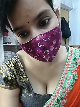 Snapshot of shalini_gupta05 chatting on 15, 7, 2026 shalini gupta05 online show from 15, 7, 2026