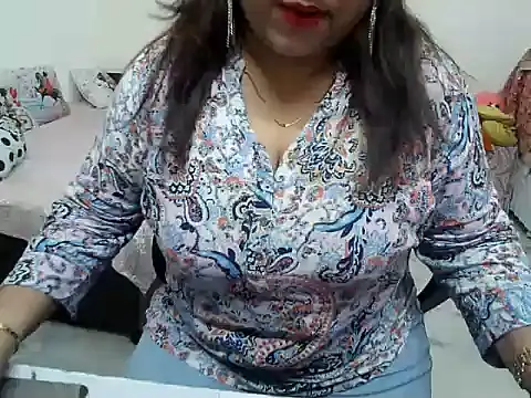 Snapshot of bavleen-kaur chatting on 13, 7, 2026 bavleen-kaur online show from 13, 7, 2026