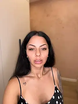 Ivy Trixx online show from 25, 6, 2026