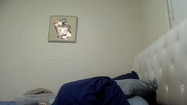 Prettylondond online show from 3, 7, 2026
