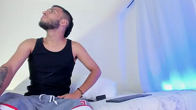  Kevin xxx online show from 28, 1, 2025