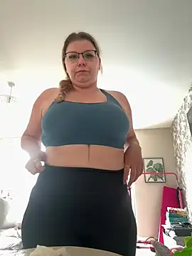 LucieLouBabe online show from 2, 6, 2026