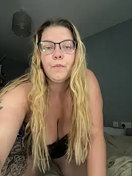 LucieLouBabe online show from 7, 6, 2026
