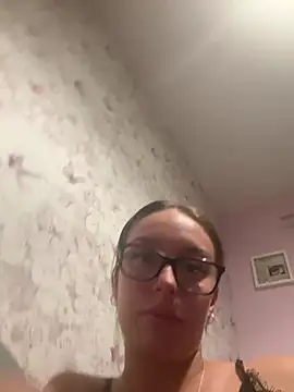 EmilyLolaMae online show from 26, 5, 2026