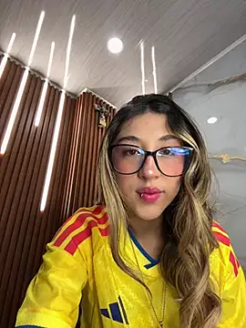 isa sweet1  online show from 17, 6, 2026