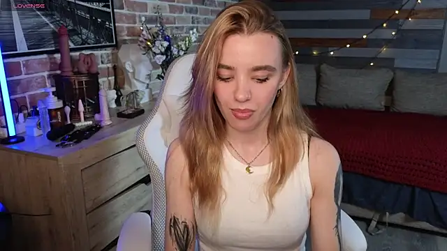 Snapshot of eva_swetty chatting on 27, 5, 2026 eva swetty online show from 27, 5, 2026